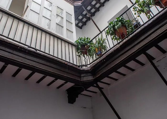 Апартаменти Encarnacion Playa Caleta